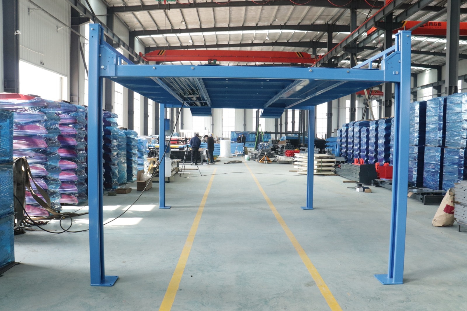 Mezzanine lift mechanism